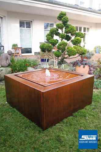 Gartenbrunnen Cortenstahl-Kubus-Tisch 120